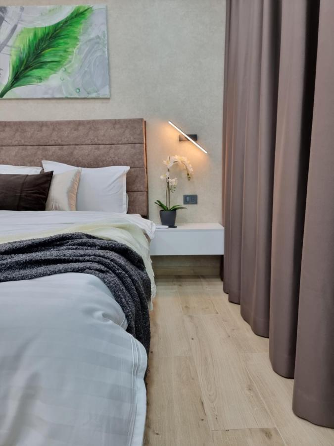 Casa Chiper - Apartament Parter Braşov Exteriör bild