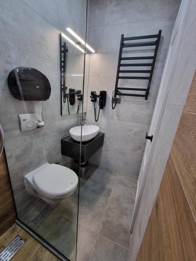 Casa Chiper - Apartament Parter Braşov Exteriör bild