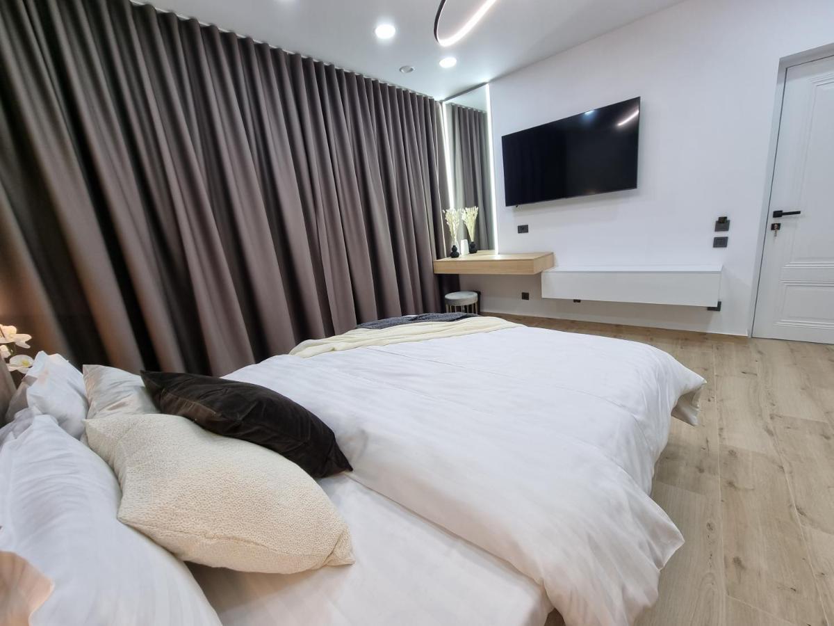 Casa Chiper - Apartament Parter Braşov Exteriör bild
