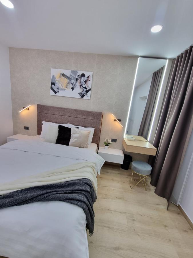 Casa Chiper - Apartament Parter Braşov Exteriör bild