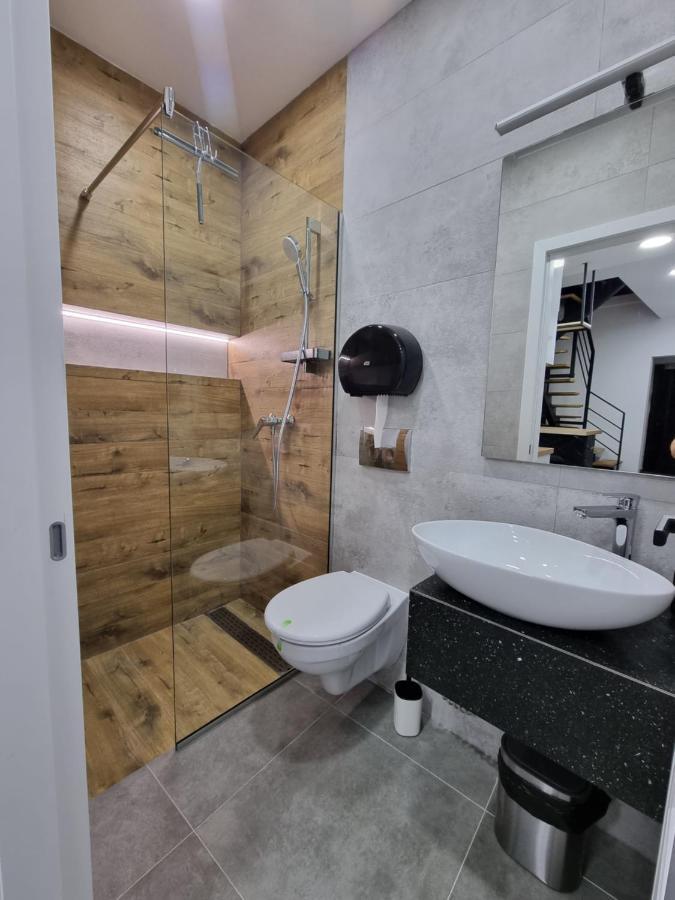 Casa Chiper - Apartament Parter Braşov Exteriör bild